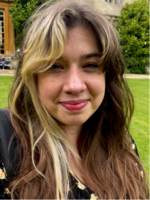 Photograph of Dr Livi Dee